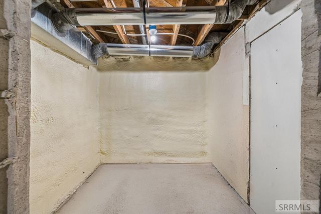 3442 E 2000 N, Sugar City, ID 83448