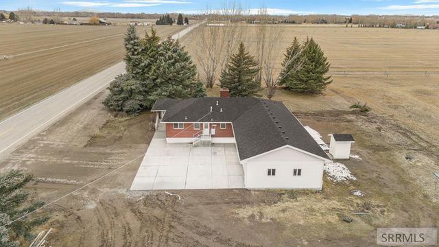 3442 E 2000 N, Sugar City, ID 83448