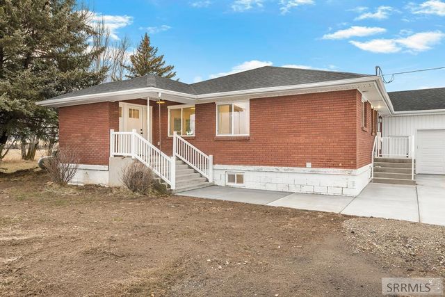 3442 E 2000 N, Sugar City, ID 83448