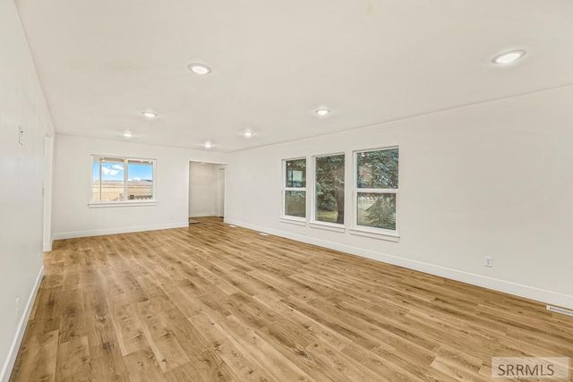 3442 E 2000 N, Sugar City, ID 83448