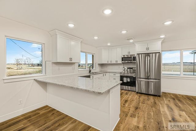 3442 E 2000 N, Sugar City, ID 83448