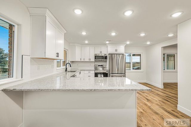 3442 E 2000 N, Sugar City, ID 83448