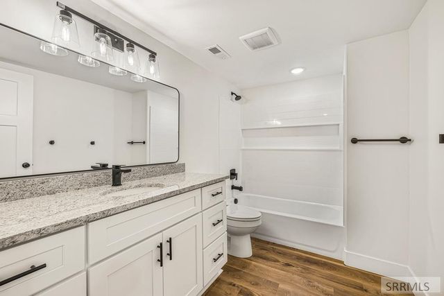 3442 E 2000 N, Sugar City, ID 83448