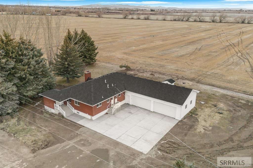 Image 31 of property listing at 3442 E 2000 N, Sugar City, ID 83448