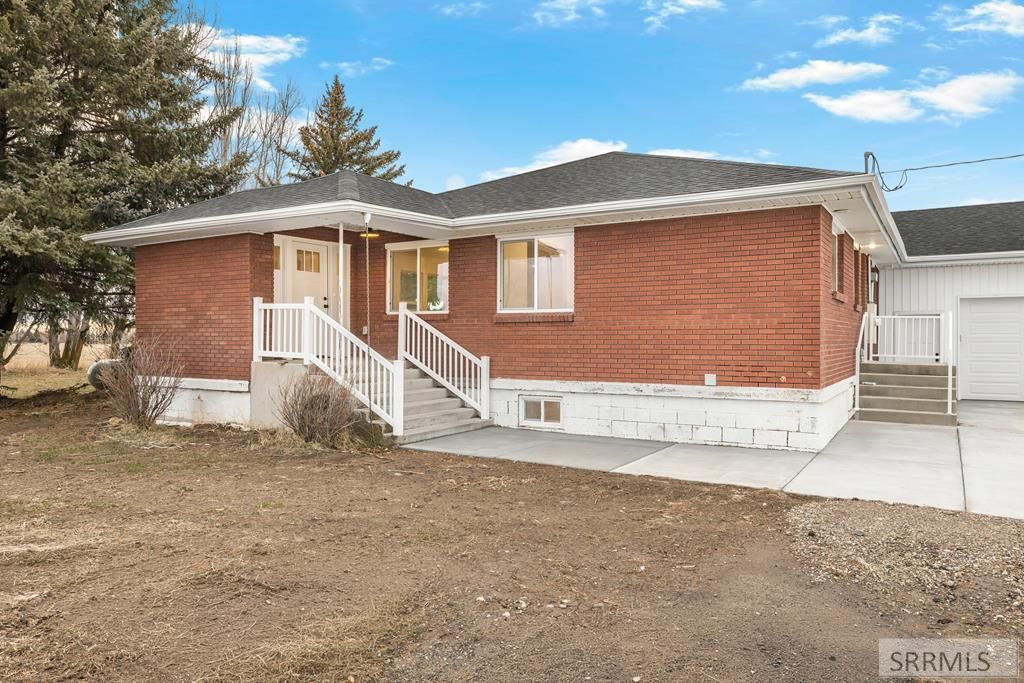 Image 32 of property listing at 3442 E 2000 N, Sugar City, ID 83448