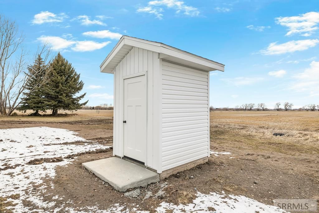 Image 37 of property listing at 3442 E 2000 N, Sugar City, ID 83448
