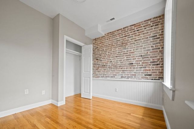 172 Cottage St 5, Boston, MA 02128