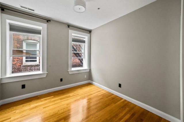 172 Cottage St 5, Boston, MA 02128