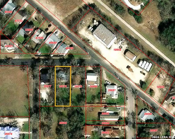 705 E THEISSEN ST, Boerne, TX 78006