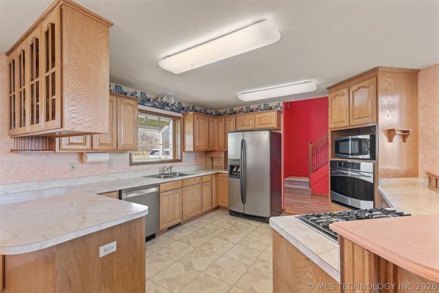 29612 E 32nd Street S, Broken Arrow, OK 74014