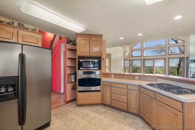 29612 E 32nd Street S, Broken Arrow, OK 74014