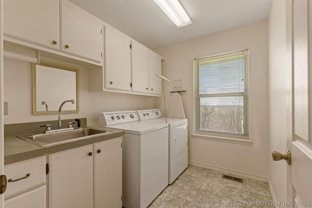 29612 E 32nd Street S, Broken Arrow, OK 74014