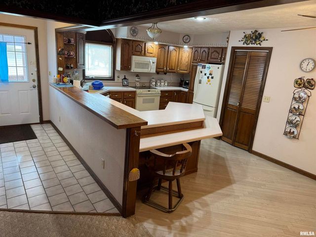 8424 Bolen Store Road, Thompsonville, IL 62890