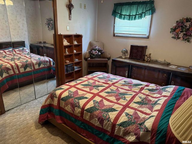 8424 Bolen Store Road, Thompsonville, IL 62890