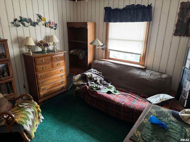 8424 Bolen Store Road, Thompsonville, IL 62890