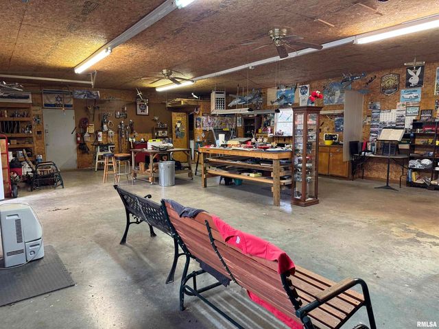 8424 Bolen Store Road, Thompsonville, IL 62890