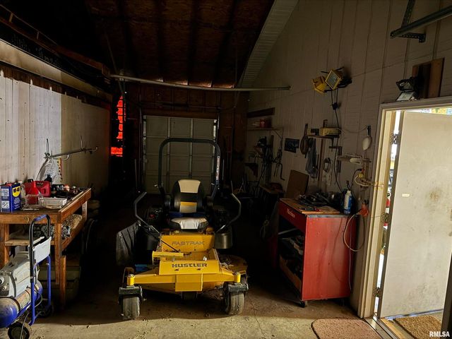 8424 Bolen Store Road, Thompsonville, IL 62890