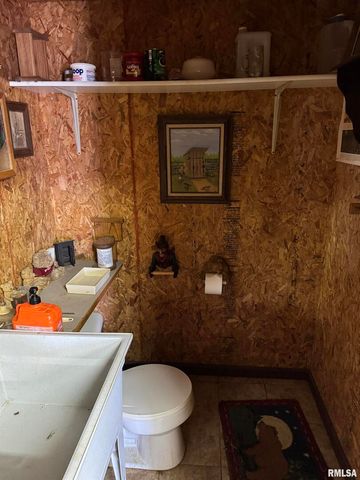 8424 Bolen Store Road, Thompsonville, IL 62890