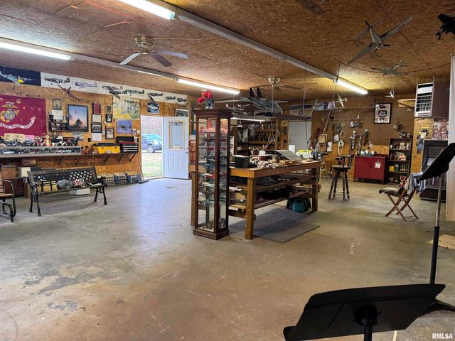 8424 Bolen Store Road, Thompsonville, IL 62890