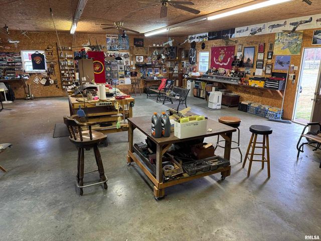 8424 Bolen Store Road, Thompsonville, IL 62890