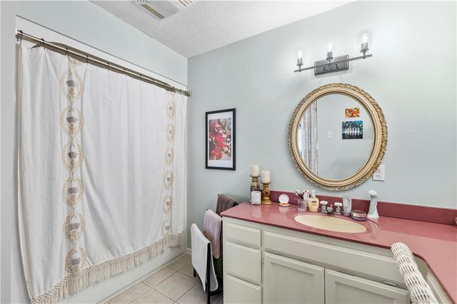 9C Clover Lane, Holiday Island, AR 72631