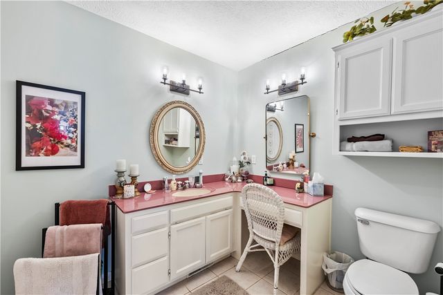 9C Clover Lane, Holiday Island, AR 72631