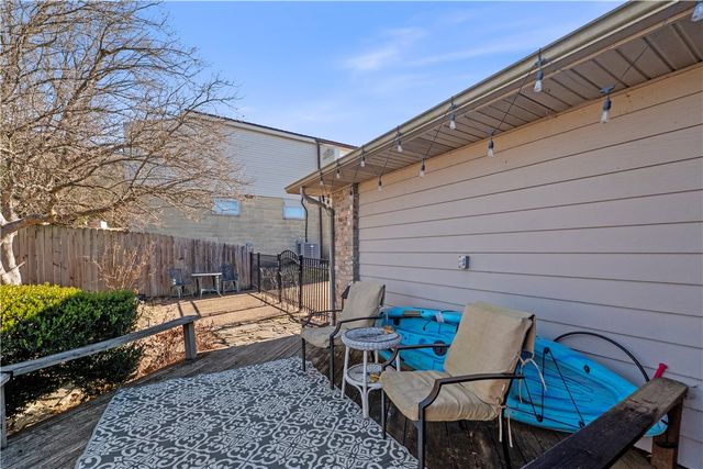 9C Clover Lane, Holiday Island, AR 72631