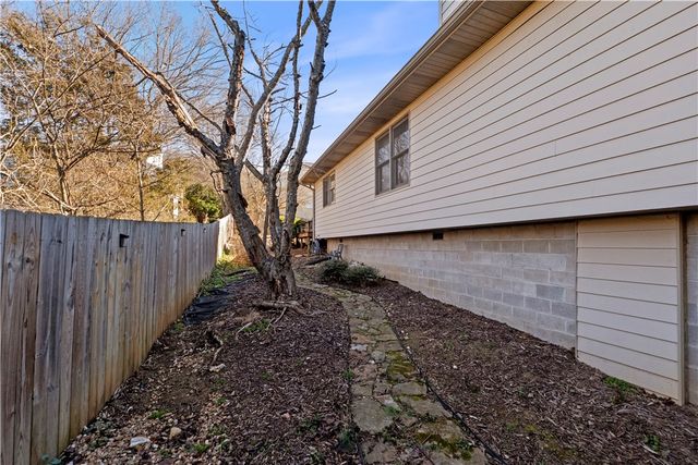 9C Clover Lane, Holiday Island, AR 72631