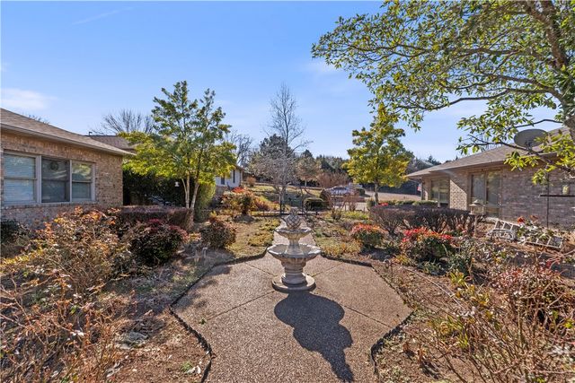 9C Clover Lane, Holiday Island, AR 72631