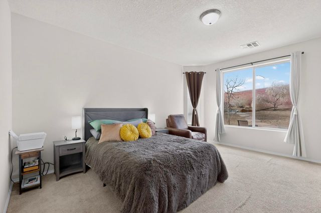 3517 Llano Vista Loop NE, Rio Rancho, NM 87124