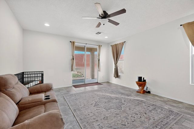 3517 Llano Vista Loop NE, Rio Rancho, NM 87124