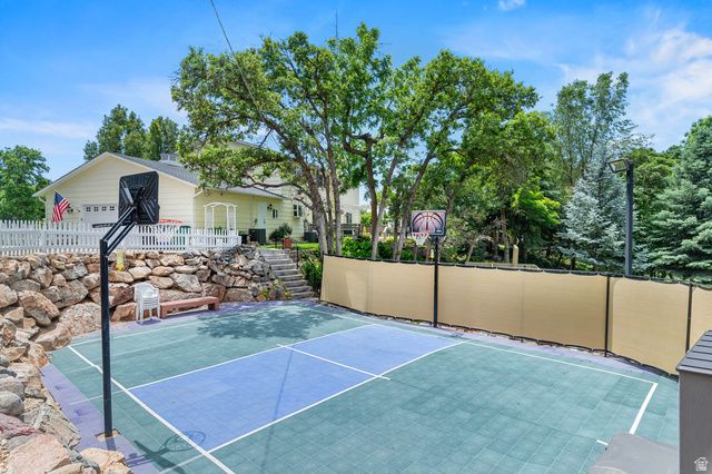 789 E SHERWOOD DR, Kaysville, UT 84037