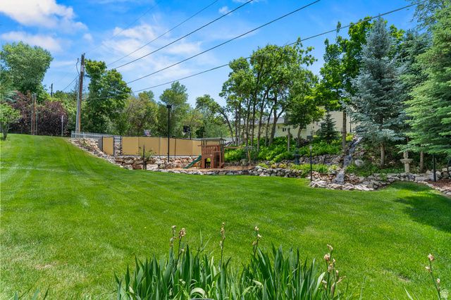789 E SHERWOOD DR, Kaysville, UT 84037