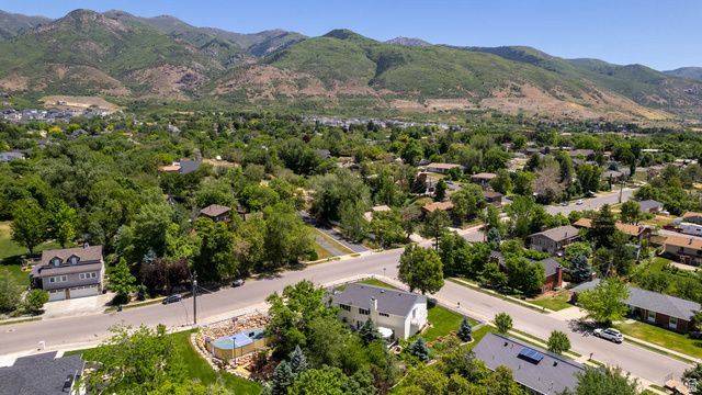 789 E SHERWOOD DR, Kaysville, UT 84037