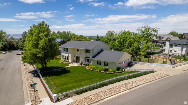 789 E SHERWOOD DR, Kaysville, UT 84037