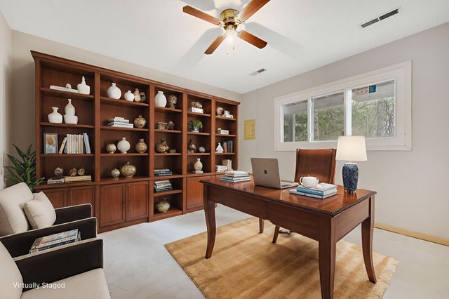 885 70th Avenue N, Brooklyn Center, MN 55430