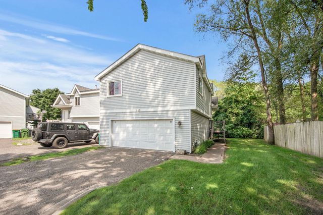 885 70th Avenue N, Brooklyn Center, MN 55430