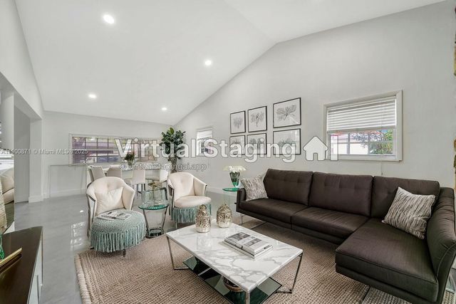 840 NE 182nd St, North Miami Beach, FL 33162