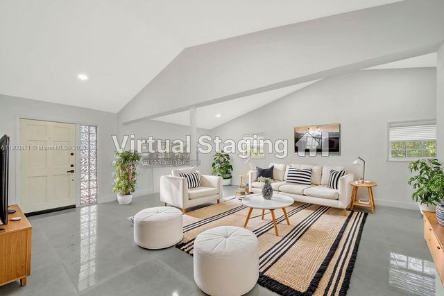 840 NE 182nd St, North Miami Beach, FL 33162