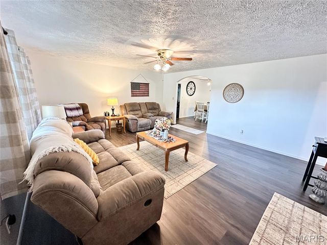 1100 S Gertrude Street, Salem, MO 65560