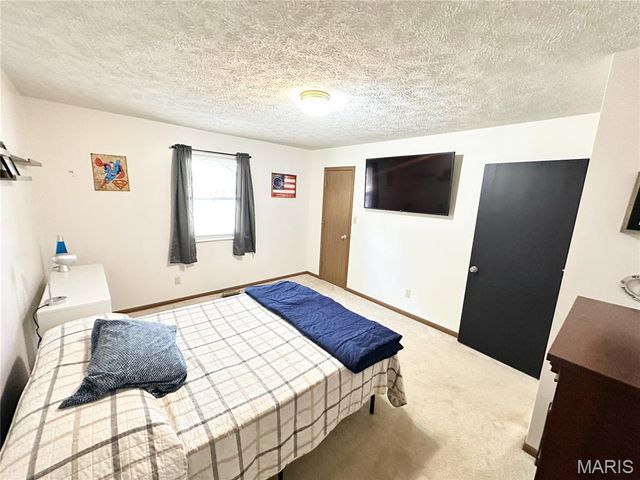 1100 S Gertrude Street, Salem, MO 65560