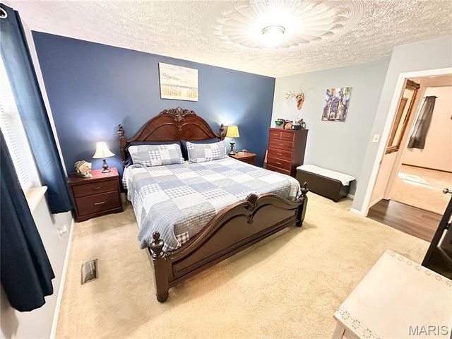 1100 S Gertrude Street, Salem, MO 65560