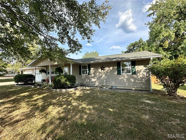 1100 S Gertrude Street, Salem, MO 65560