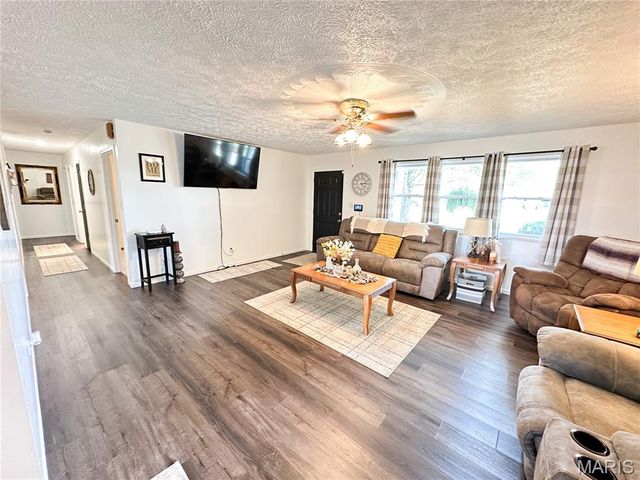 1100 S Gertrude Street, Salem, MO 65560