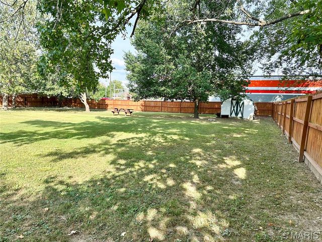 1100 S Gertrude Street, Salem, MO 65560