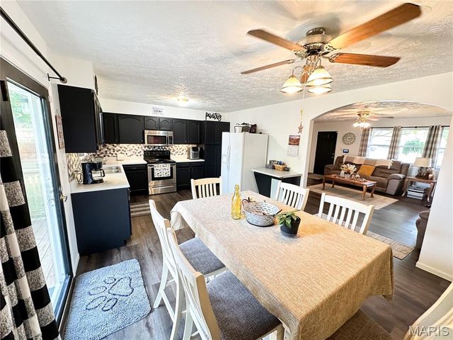 1100 S Gertrude Street, Salem, MO 65560