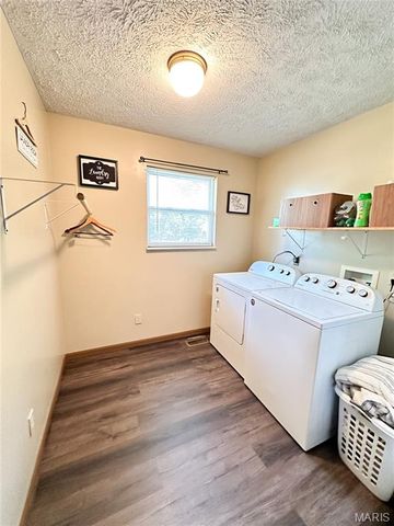 1100 S Gertrude Street, Salem, MO 65560