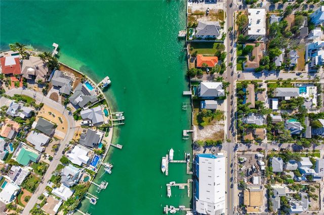 1805 PASS-A-GRILLE WAY, St Pete Beach, FL 33706