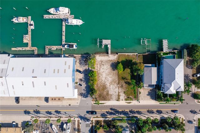 1805 PASS-A-GRILLE WAY, St Pete Beach, FL 33706