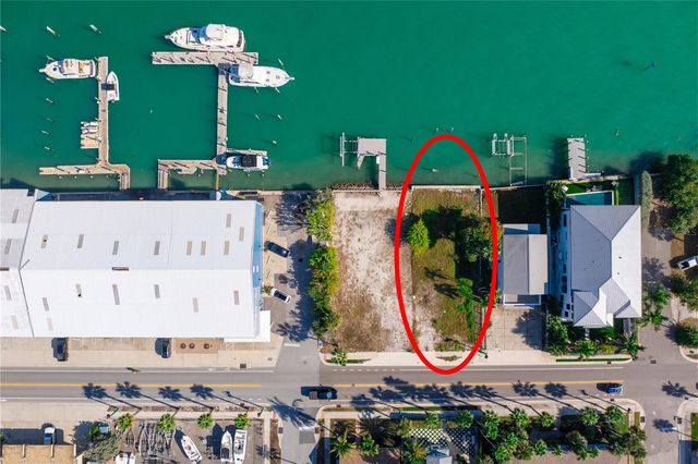 1805 PASS-A-GRILLE WAY, St Pete Beach, FL 33706